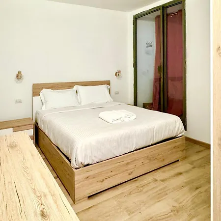 Vila Edificio Storico In Bg Centro Con Area Esterna Privata *
